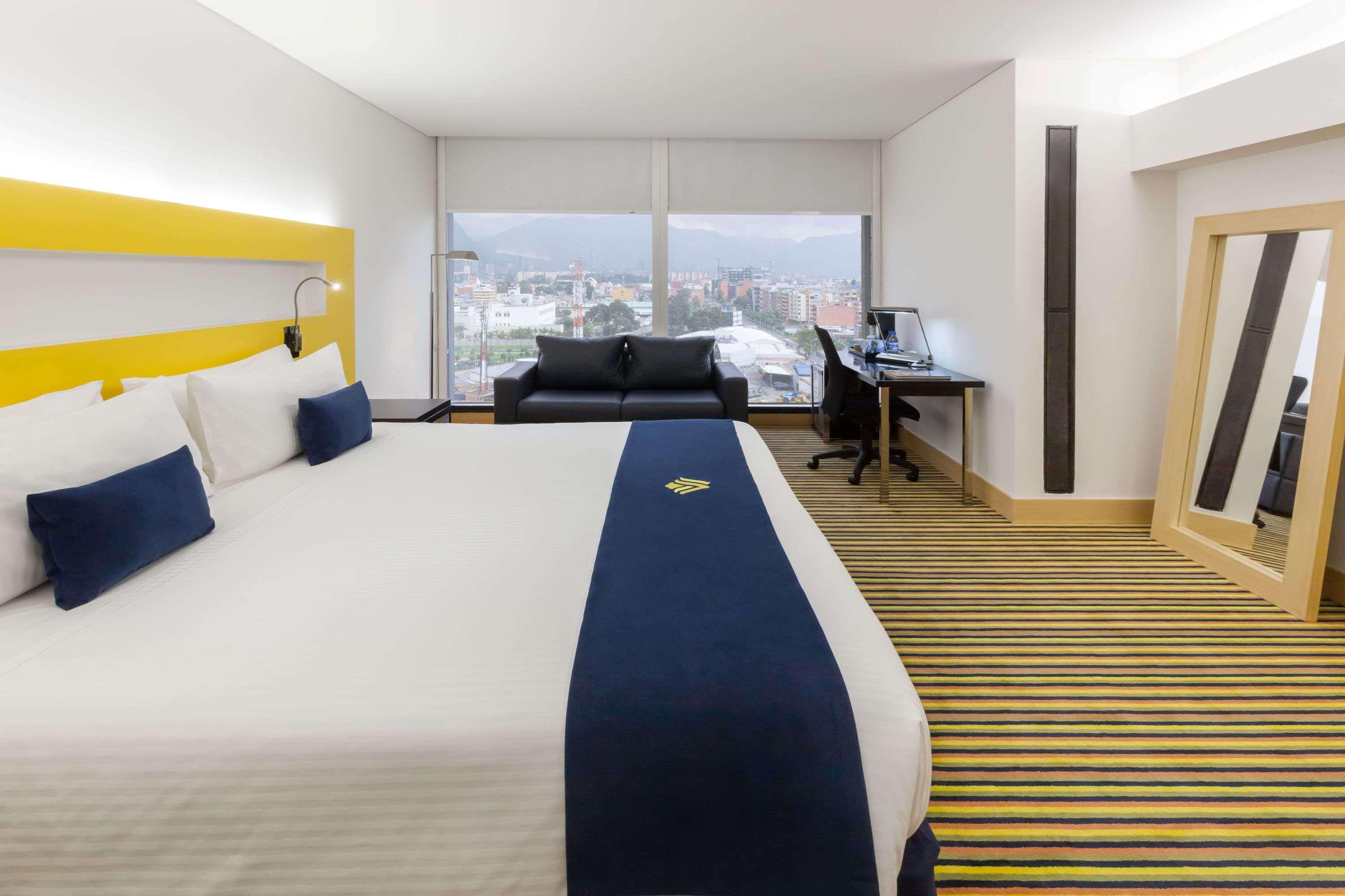 Hotel Wyndham Bogotá Exterior foto A room at the hotel
