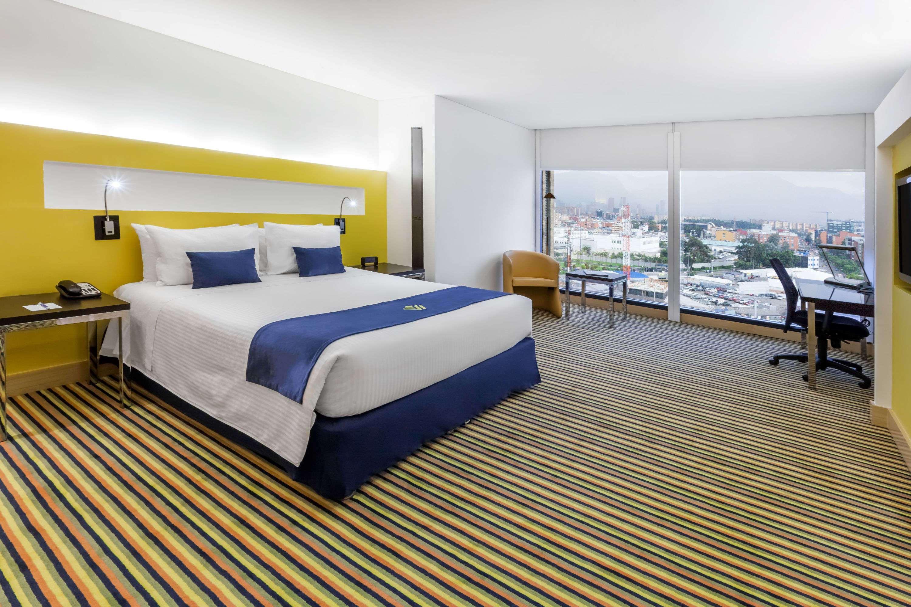 Hotel Wyndham Bogotá Exterior foto A room at the hotel