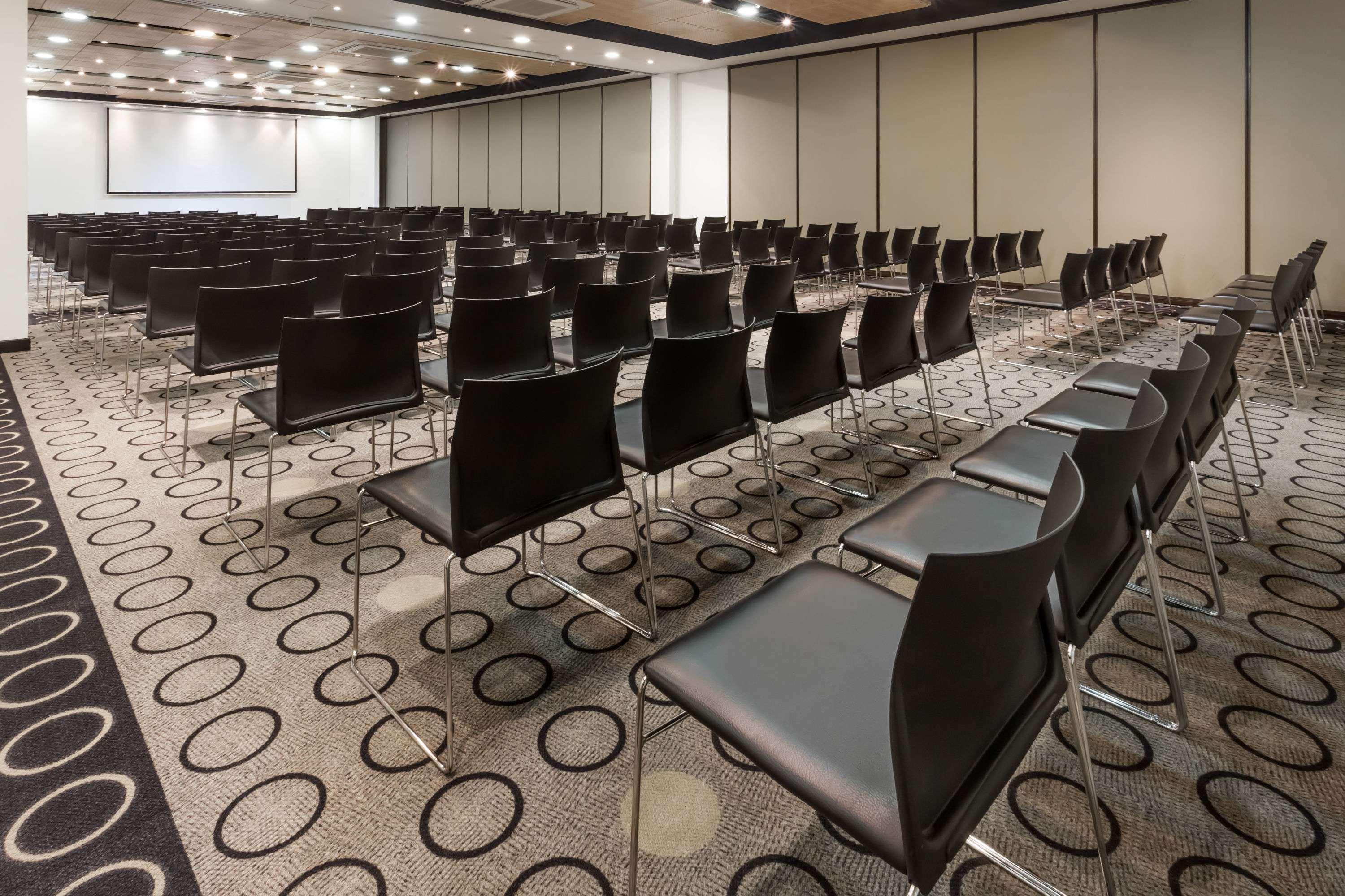 Hotel Wyndham Bogotá Exterior foto Meeting room