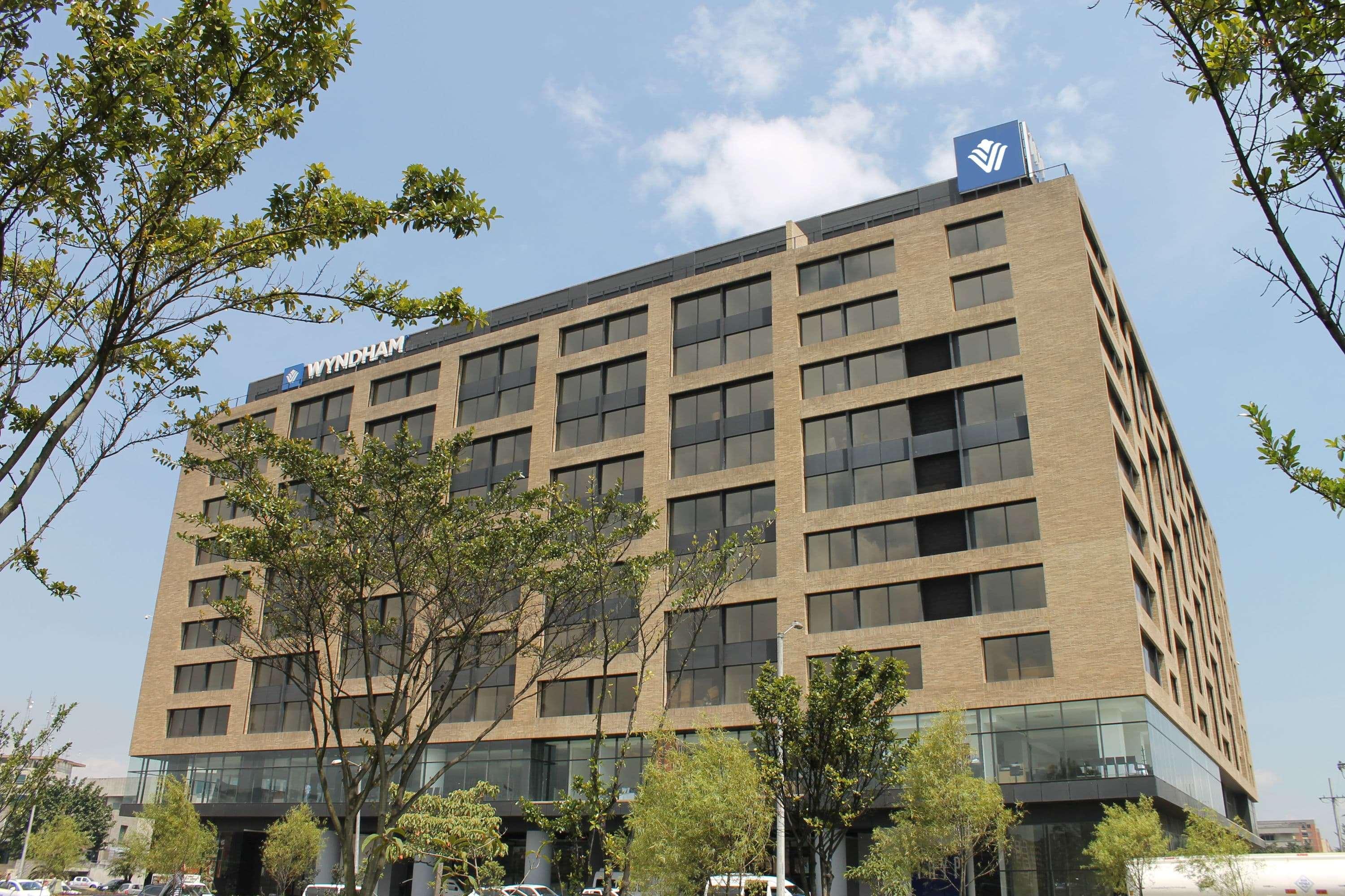 Hotel Wyndham Bogotá Exterior foto Hanwha Life Insurance