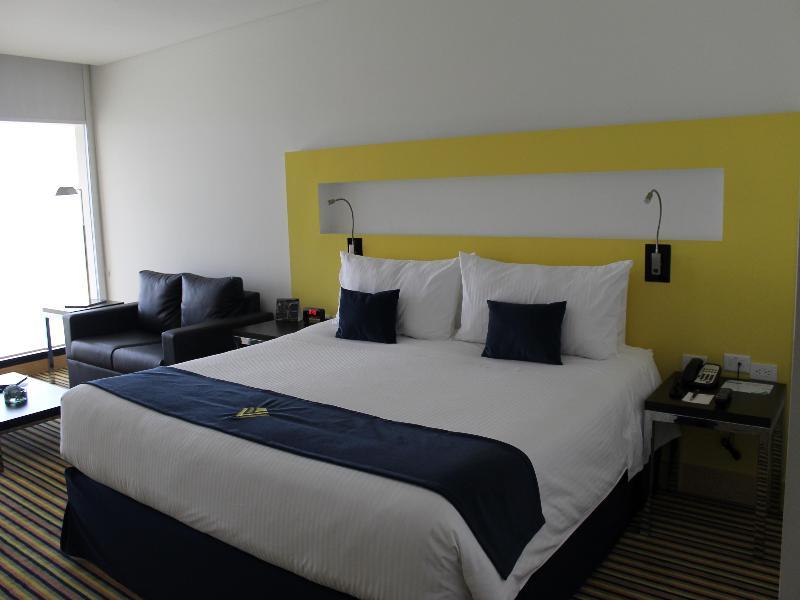 Hotel Wyndham Bogotá Exterior foto A room at the hotel