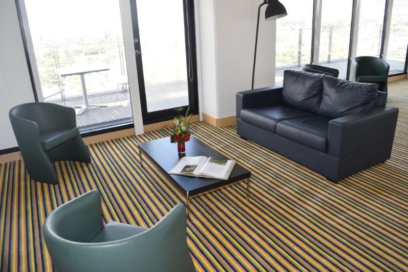 Hotel Wyndham Bogotá Exterior foto A room with carpet